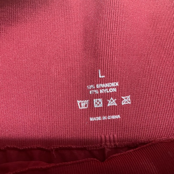 NVGN Carmine Solid Seamless Leggings Size Large Women’s LIKE NEW WORN TO TRY ON - Picture 4 of 4